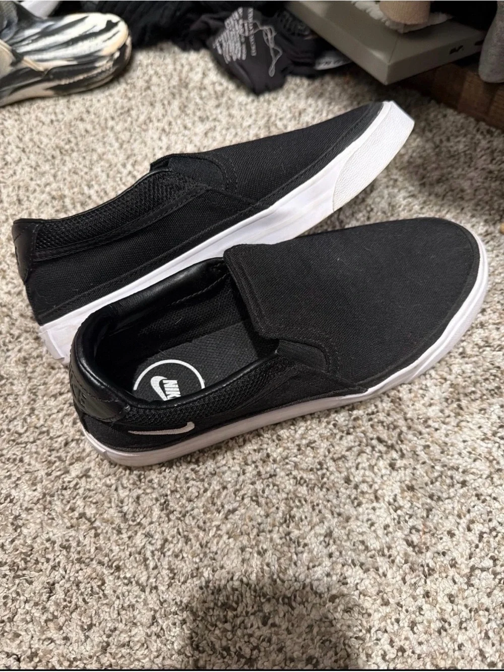 Nike Women Slip-On Canvas Shoes in Black